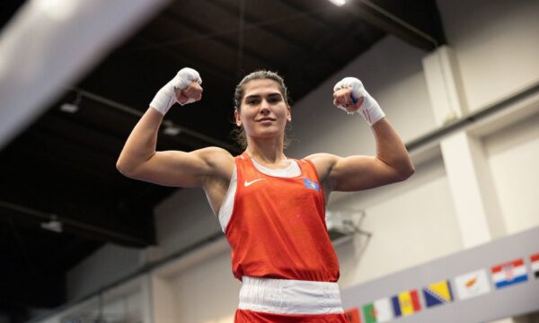 BOKSIERJA DONJETA SADIKU FITON MEDALJEN E ARTË NË LOJËRAT MESDHETARE